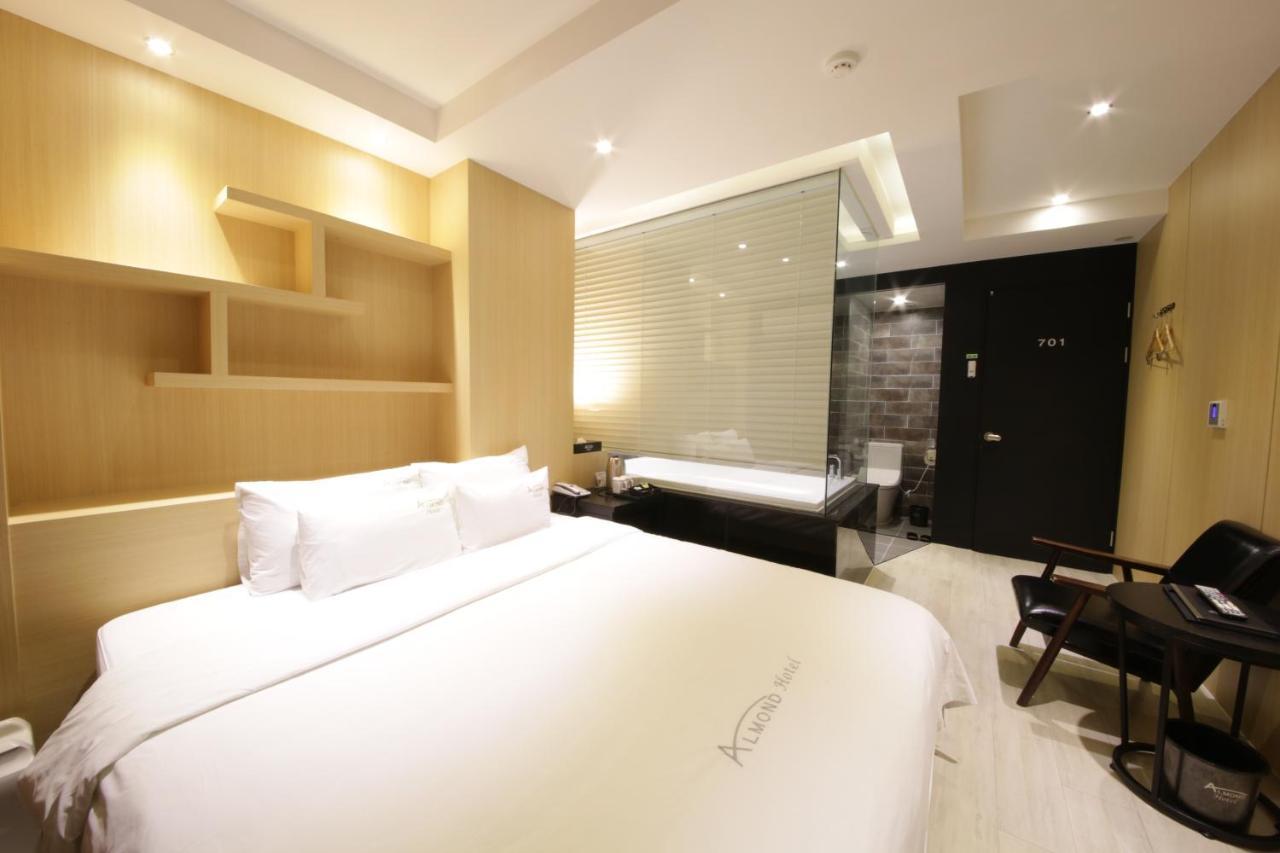 Almond Hotel Busan Station Eksteriør billede