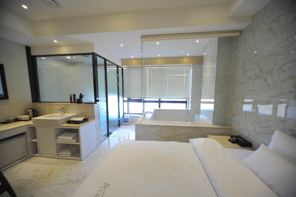 Almond Hotel Busan Station Eksteriør billede