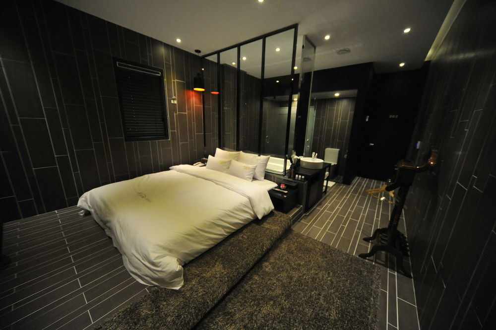 Almond Hotel Busan Station Eksteriør billede