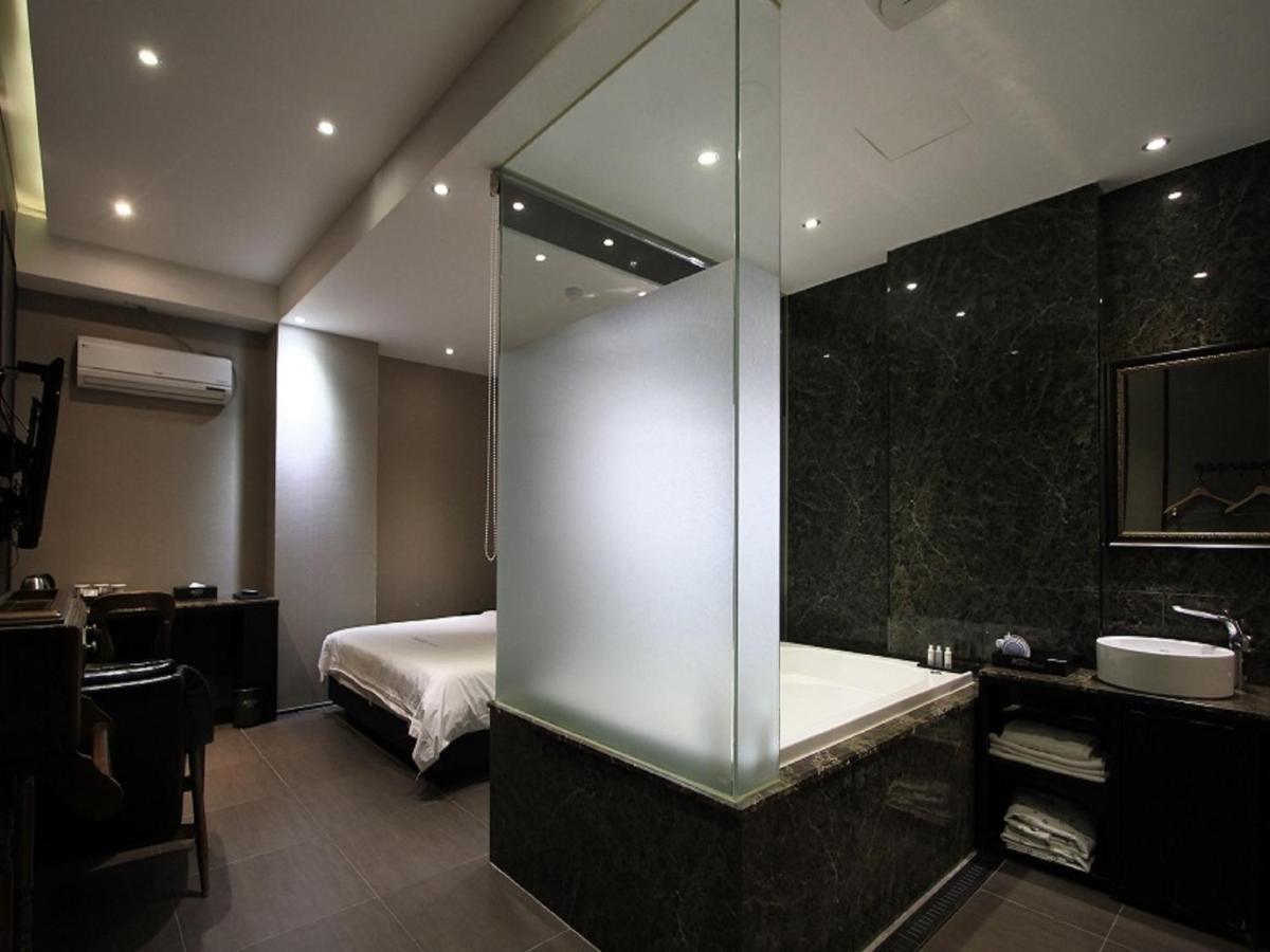 Almond Hotel Busan Station Eksteriør billede