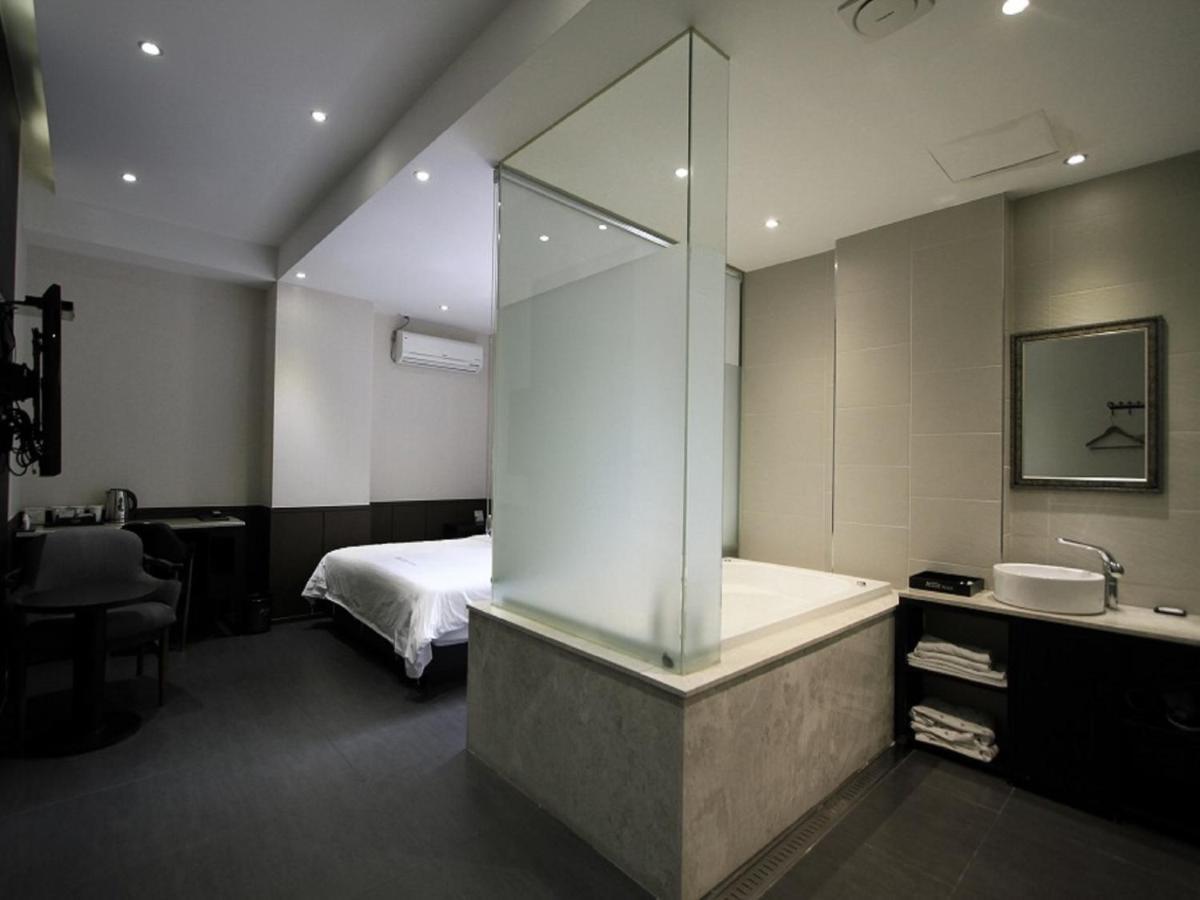 Almond Hotel Busan Station Eksteriør billede